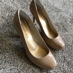 Madden Girl beige patent women’s heels, size 7 1/2